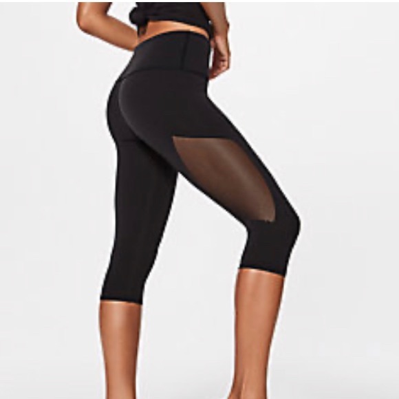 lululemon athletica Pants - Lululemon Reveal Crop 15’’